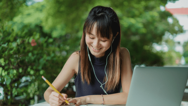 Audiobook Essay Scriptwriter Agent 聽書稿寫手 智能體員工 虛擬數字人